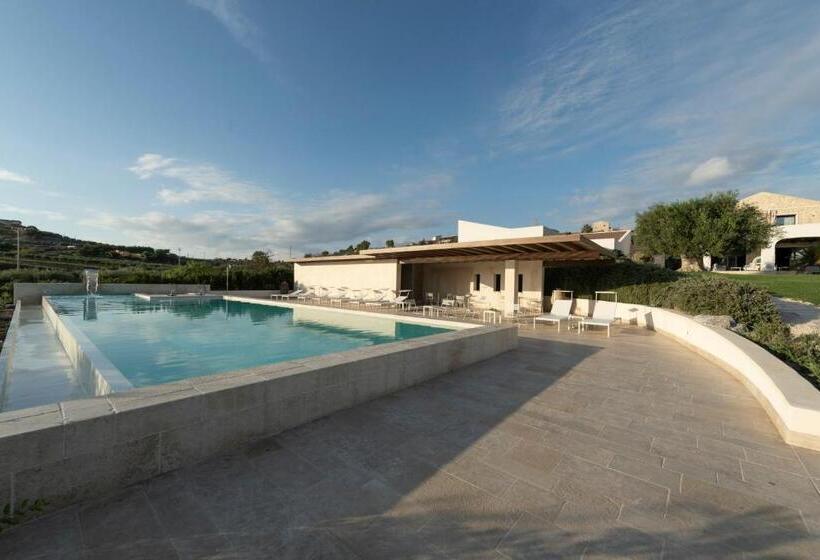Люкс, Borgo Giallonardo Wine Relais