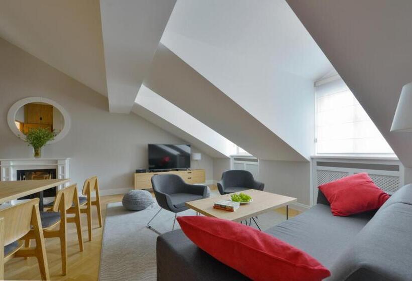 带1个卧室的顶楼公寓, Stradonia Serviced Apartments