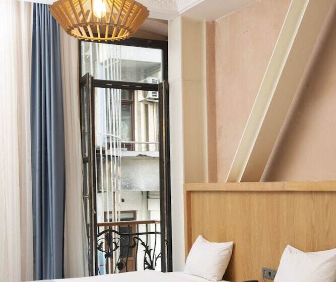 家庭间, Premist Hotels Taksim