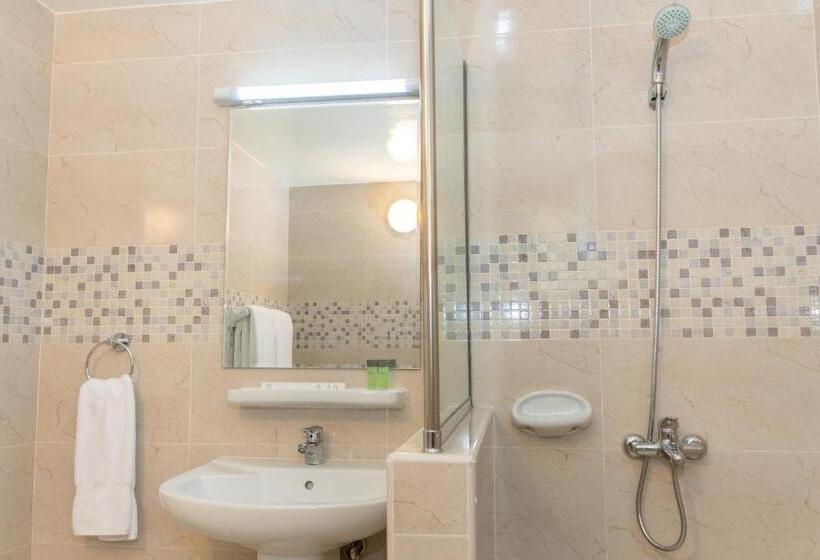 Номер Стандарт Вид на Бассейн, Fujairah Hotel & Resort