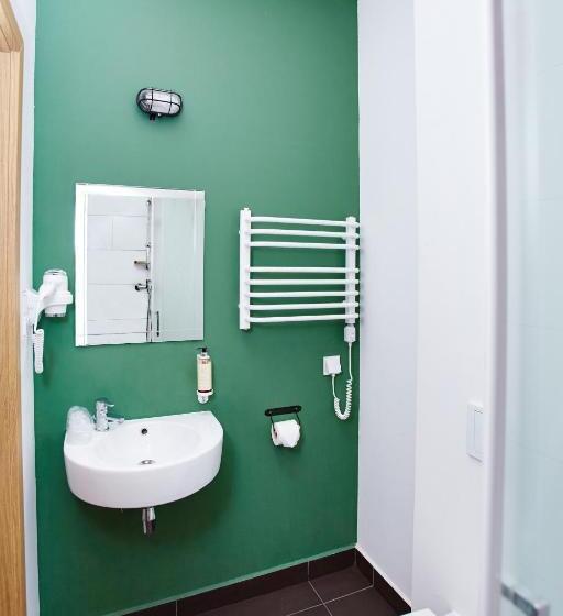 Номер Стандарт, Koszary Arche