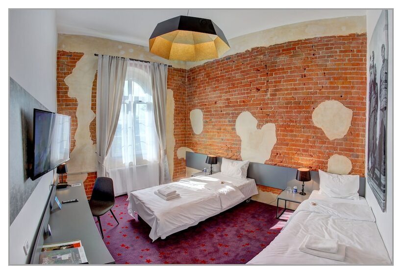 Номер Стандарт, Koszary Arche