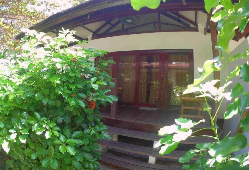 ویلای استاندارد با چشم‌انداز باغ, Romantic Beach Villas