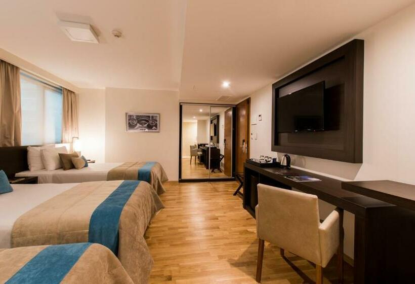 اتاق استاندارد سه نفره, Caseros 248