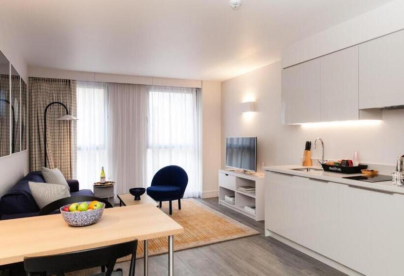 Апартаменты Superior 1 Спальня, Rockwell East Tower Bridge