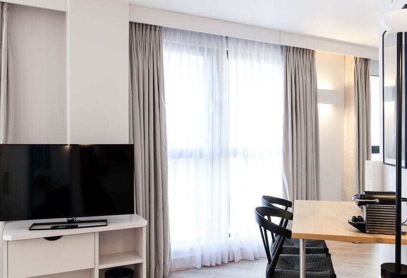 Апартаменты 1 Спальня, Rockwell East Tower Bridge