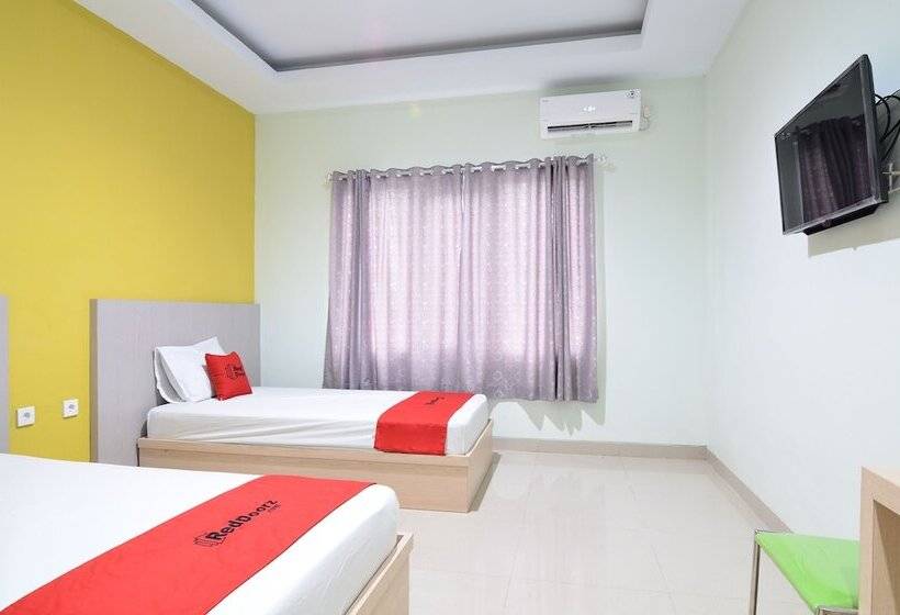 Номер Стандарт, Reddoorz Near Museum Keraton Surakarta