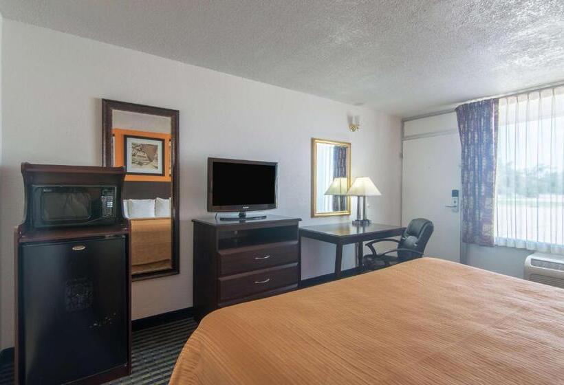 带大床的豪华间, Motel 6liberal, Ks