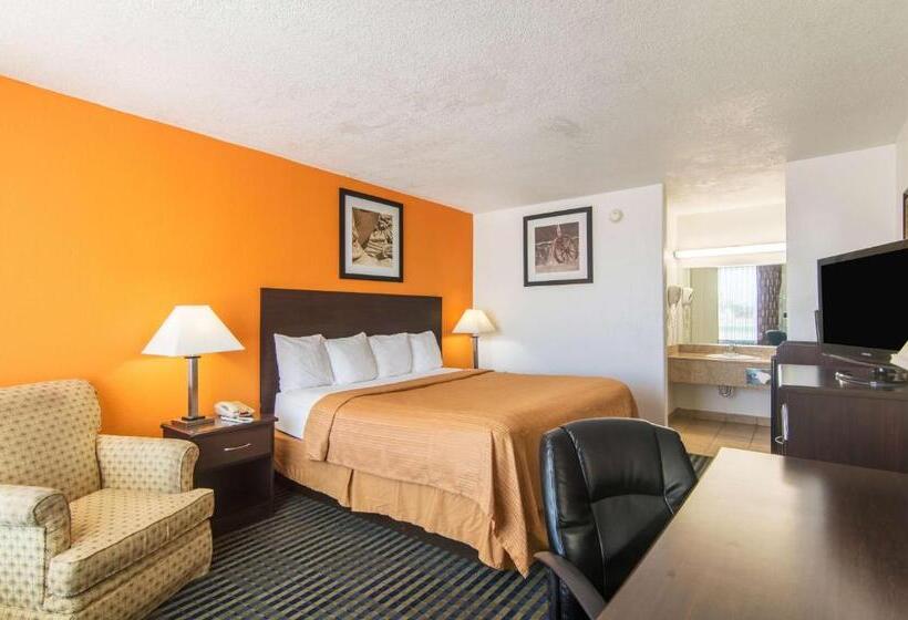 带大床的标准间, Motel 6liberal, Ks