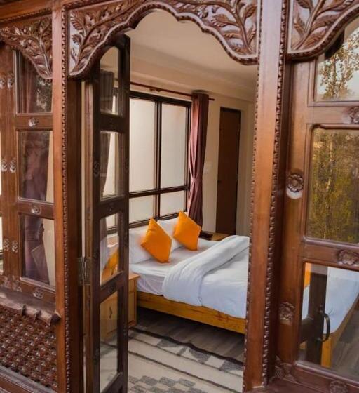 اتاق لوکس سه تخته, Dhulikhel Boutique