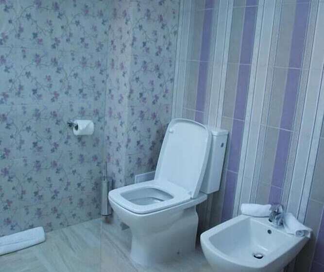 Полулюкс, Pensiunea Sarea N Bucate