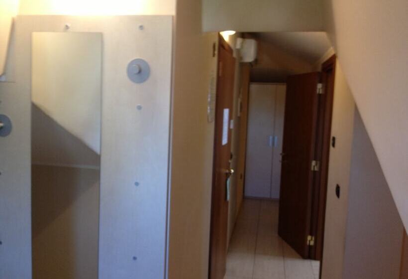 Трежместный Номер Economy, L Incontro B&b Santeramo