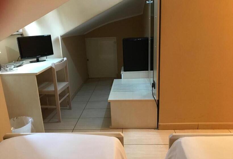 Трежместный Номер Economy, L Incontro B&b Santeramo