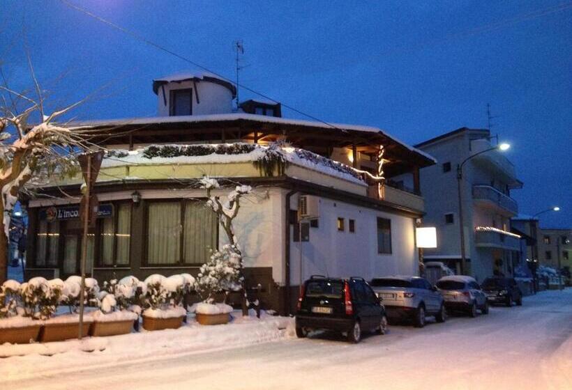 Номер Стандарт с Балконом, L Incontro B&b Santeramo