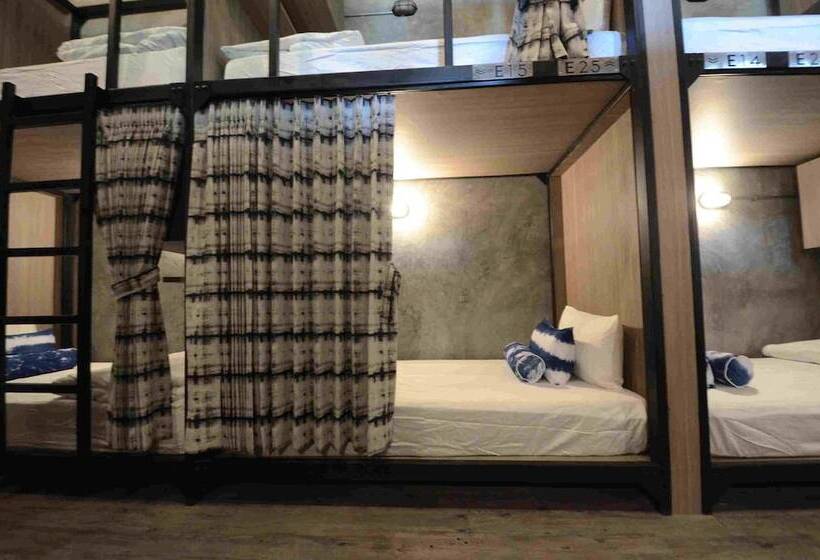 تختخواب در اتاق مشترک, The Chic Lipe