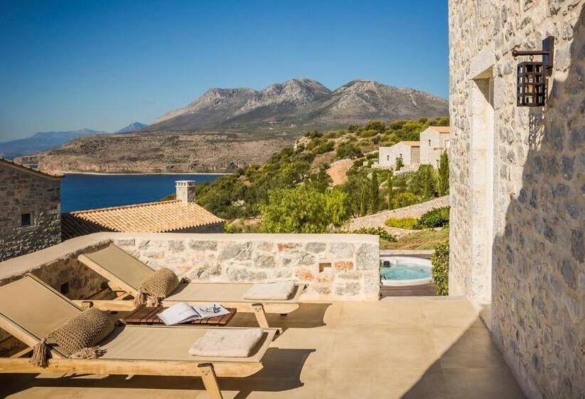 جناح جونيور, Ariá Estate Suites & Spa