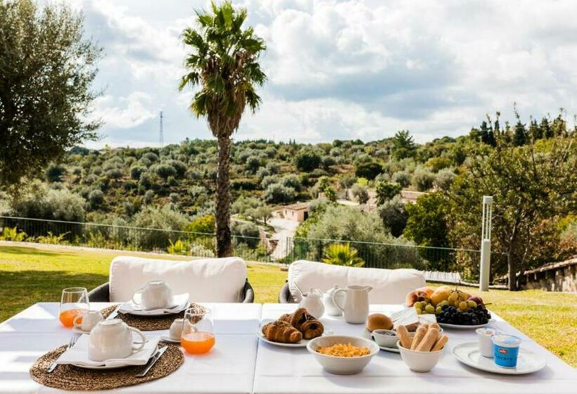 Номер Стандарт с Террасой, Domus Hyblaea Resort