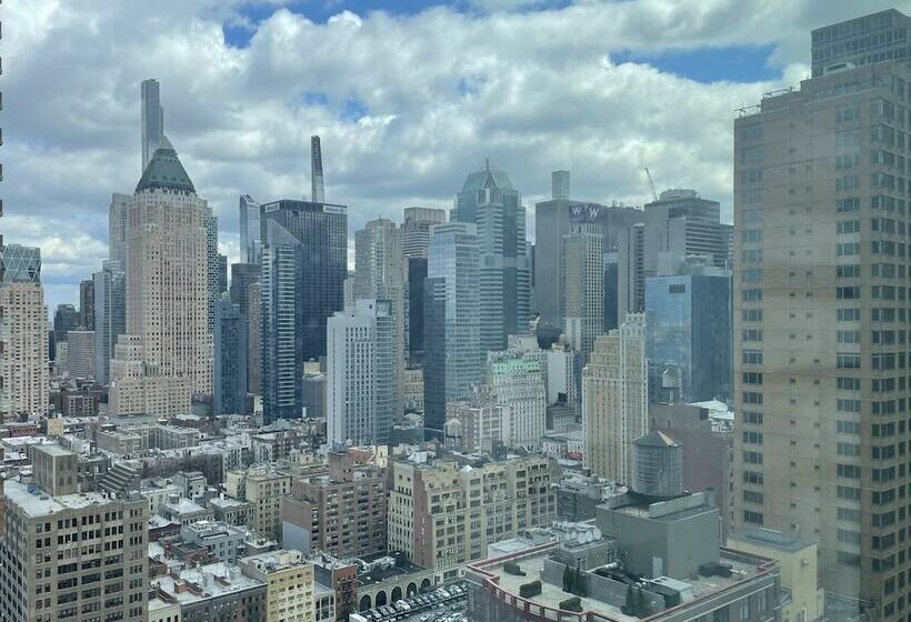 标准间带双层床, Pod Times Square