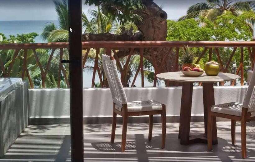 ジュニアスイート, Ysuri Sayulita