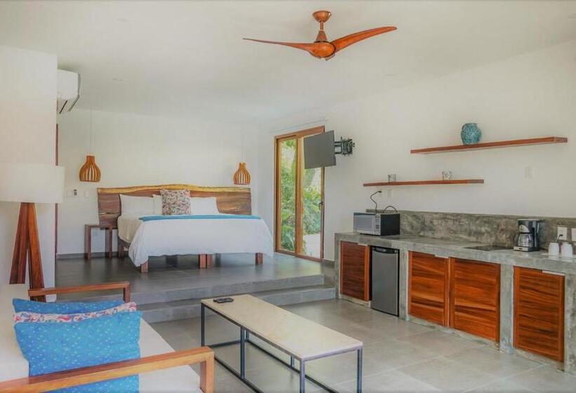 ジュニアスイート, Ysuri Sayulita