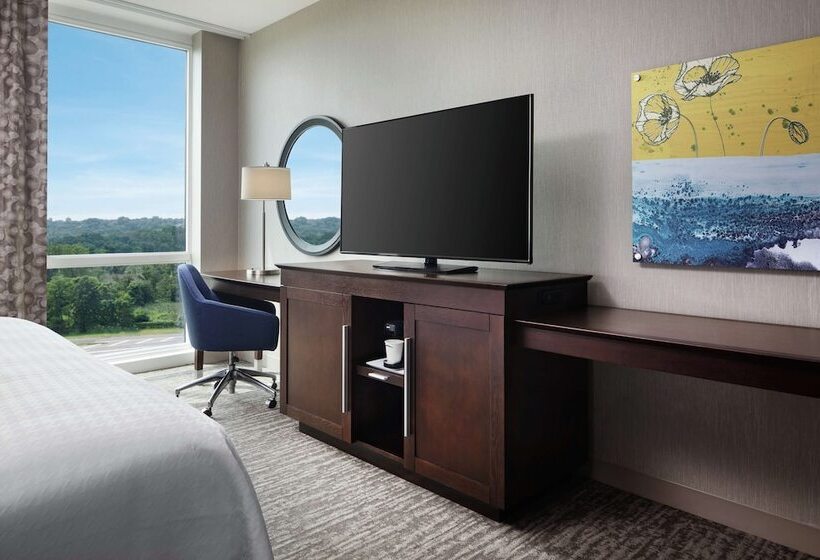 Номер Стандарт Кровать Кинг Адаптированный для Инвалидов, Hampton Inn & Suites Teaneck Glenpointe
