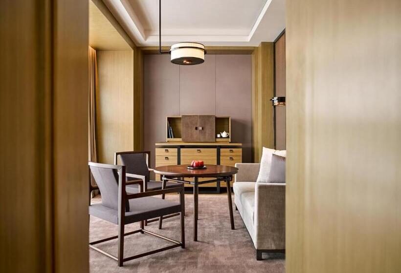 Deluxe Suite King Bed, The Puxuan Hotel And Spa