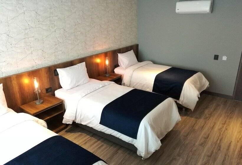 Четырехместный Номер Superior, Café Hotel Medellín
