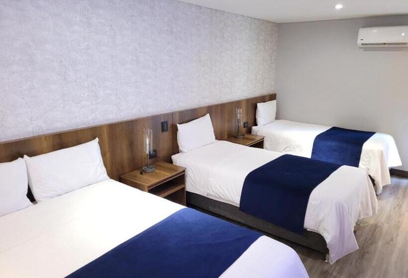 Четырехместный Номер Superior, Café Hotel Medellín