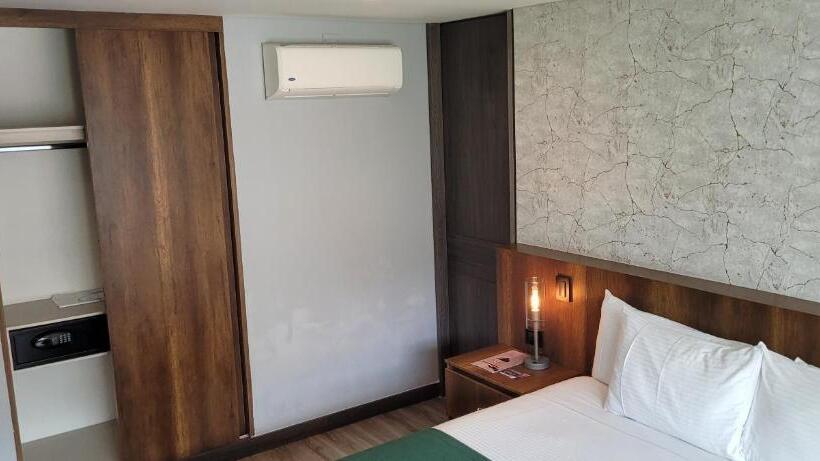 Номер Deluxe Кровать Кинг, Café Hotel Medellín
