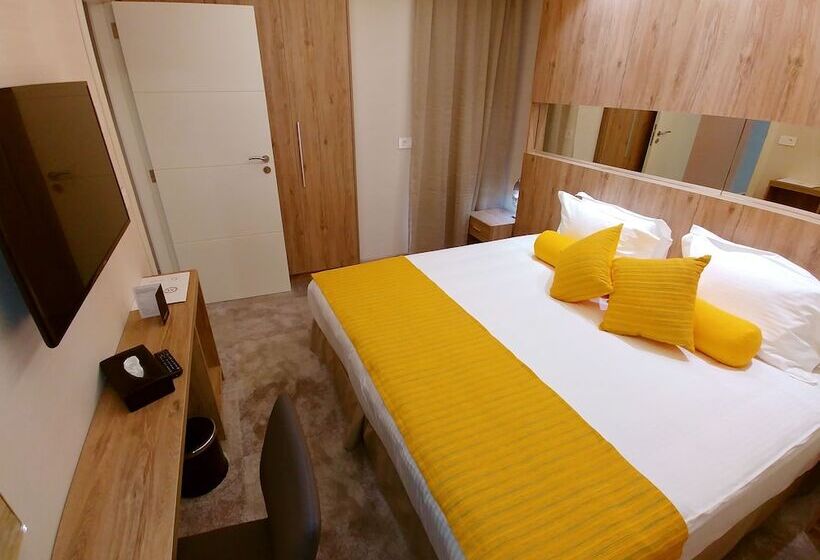シニアスイート, Maximus Hotel Byblos