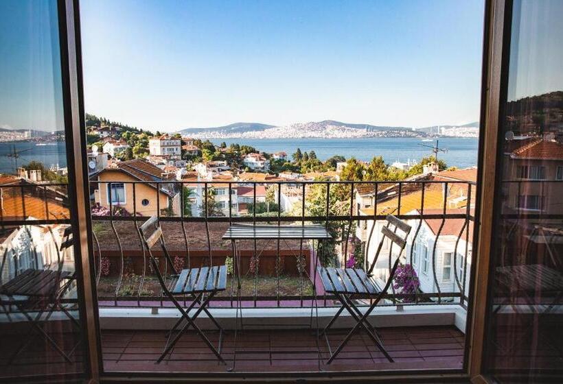 オーシャンビューデラックスルームバルコニー付き, L'isola Guesthouse