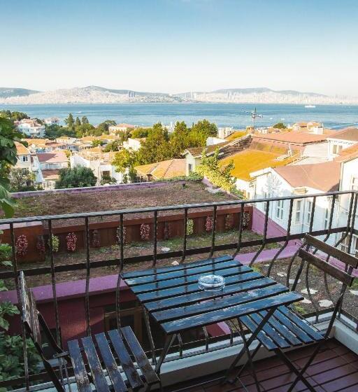 オーシャンビュースタンダードルームバルコニー付き, L'isola Guesthouse