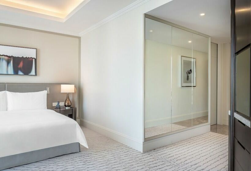 Номер Deluxe, Address Dubai Mall