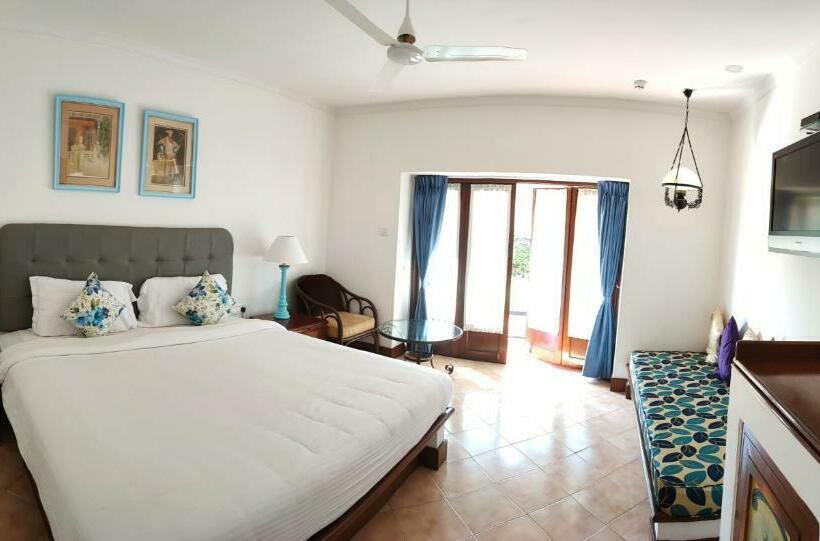 豪华房间, Coconut Grove Beach Resort