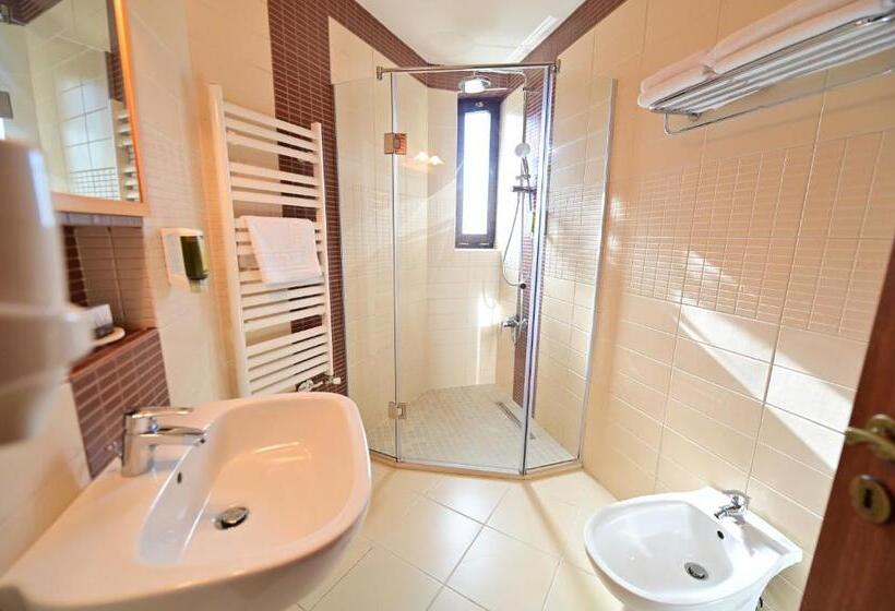اتاق استاندارد با چشم‌انداز کوهستان, Natura Family Resort