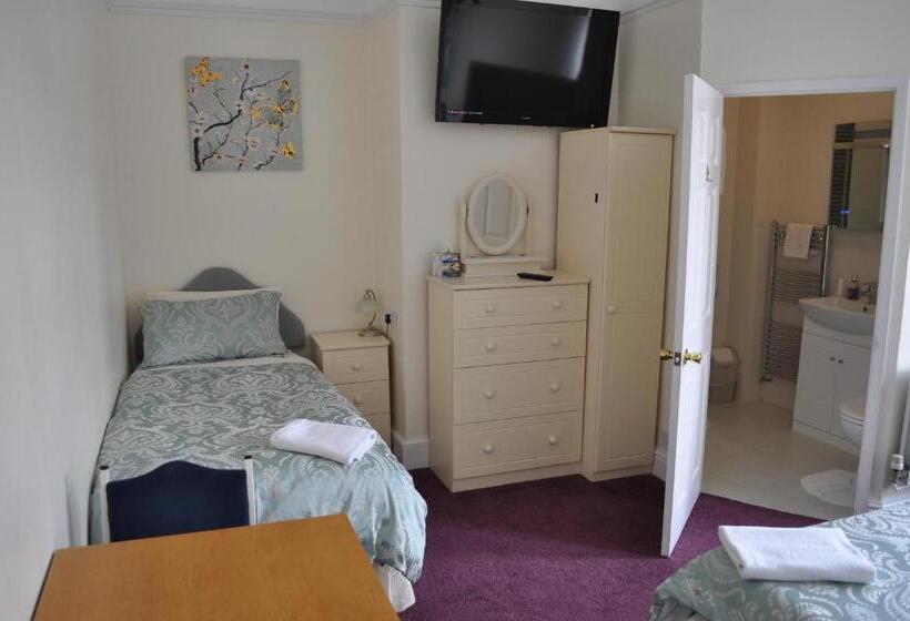 Семейный Номер, Avoncot Guest House