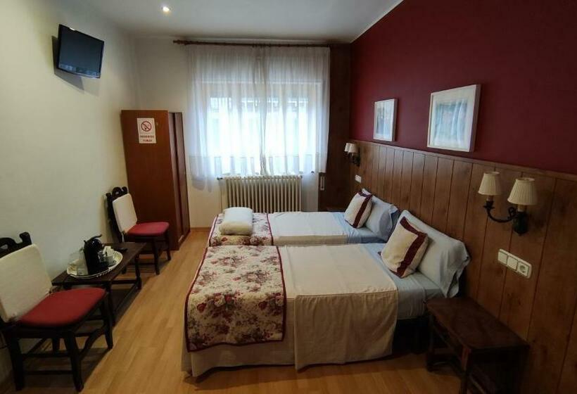 Номер Стандарт, Hostal Escartín