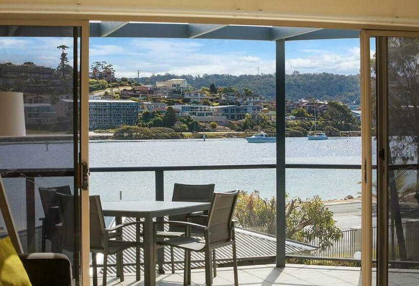 1 Bedroom Apartment Lake View, Sails Luxury Apartments Merimbula