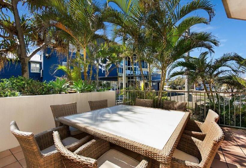 Номер Стандарт с Балконом, Surfcomber On The Beach