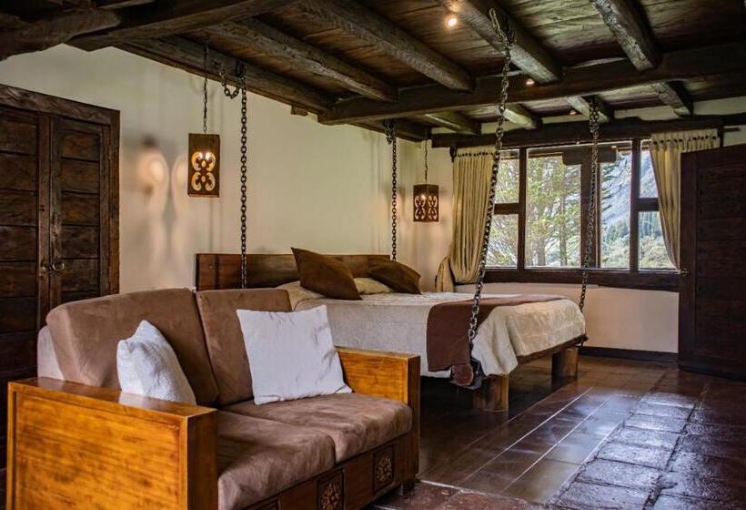 Семейное Бунгало, Hacienda Hostería Dos Chorreras