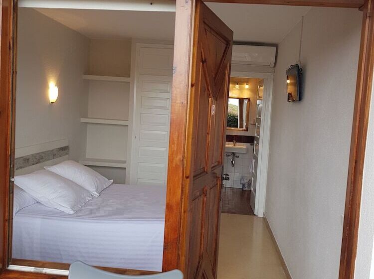 Номер Стандарт Вид на Море, Hostal Ondina
