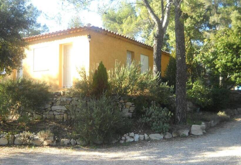 Номер Стандарт Трехместный, Les Arbousiers Village Hôtel Provençal