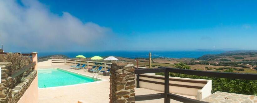Номер Стандарт Вид на Море, Agriturismo Finagliosu