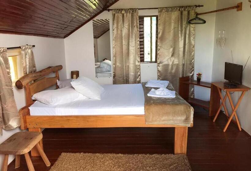 Номер Стандарт Трехместный, Buddy's Hostel & Pousada Alto Paraiso