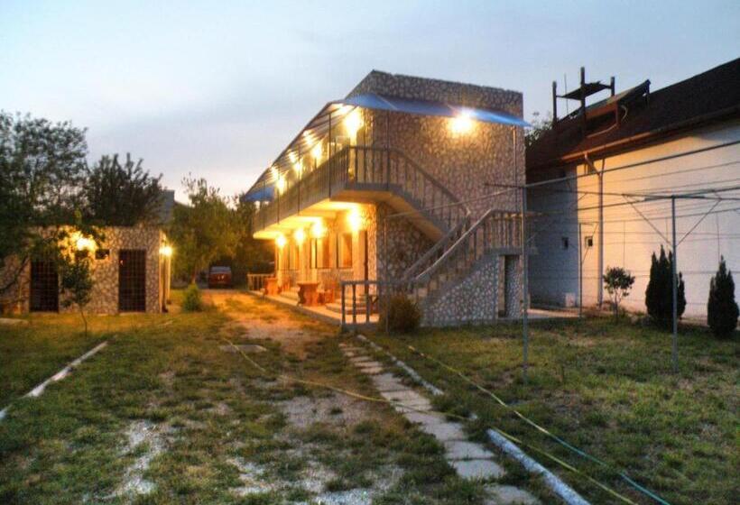 اتاق سوپریور با چشم‌انداز باغ, Tourist Paradis Costinesti
