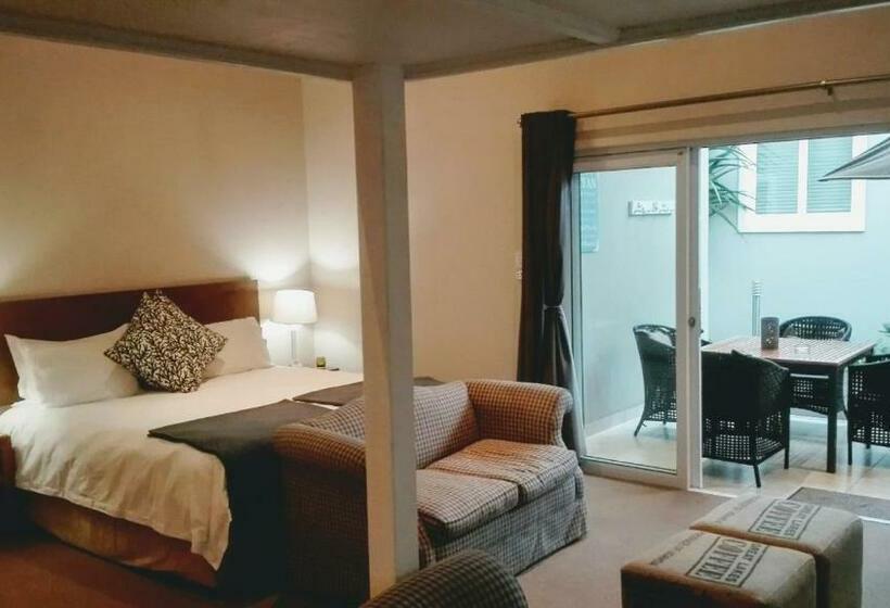 Семейный Номер, Kowie River Guest House