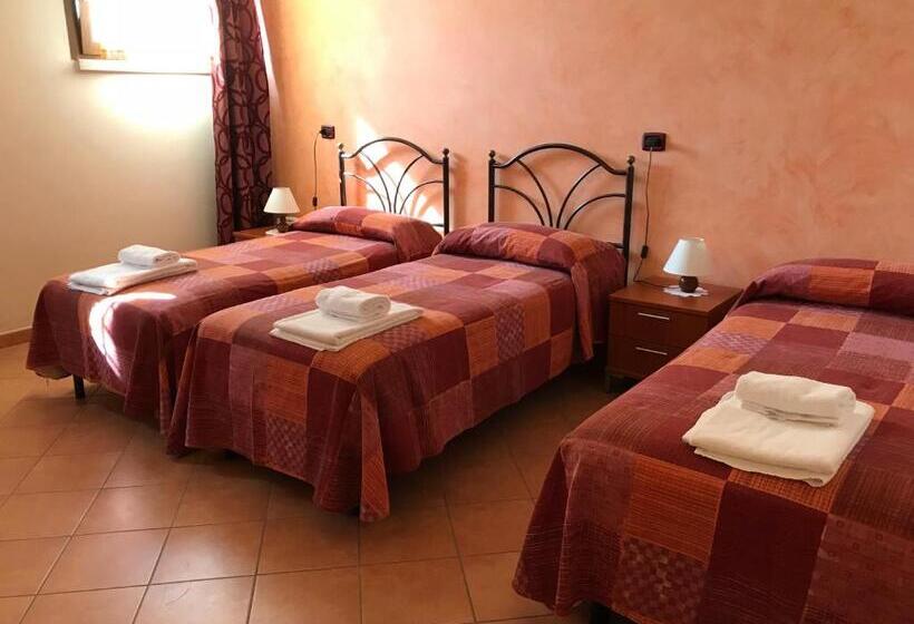 اتاق استاندارد سه نفره, Agriturismo Ai Due Volti