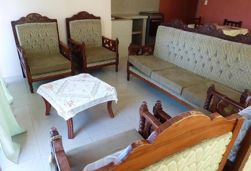 اتاق استاندارد سه نفره, Hostal Terito
