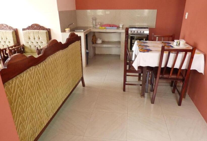 اتاق استاندارد سه نفره, Hostal Terito