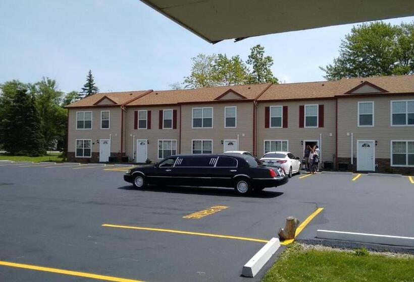 침실 3개 주택, Stay Inn And Suites